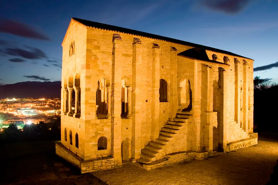 Santa María del Naranco. Oviedo