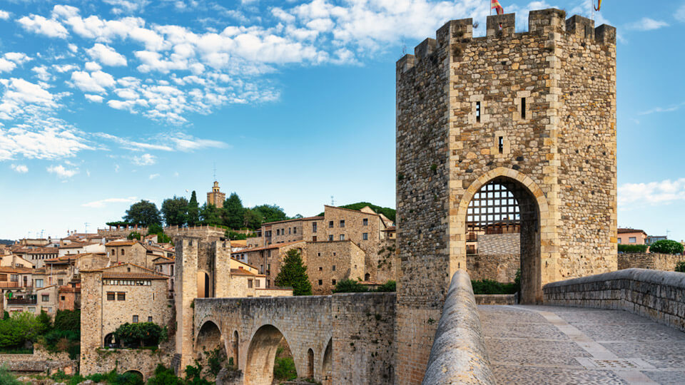 Besalu (Girona), a medieval town