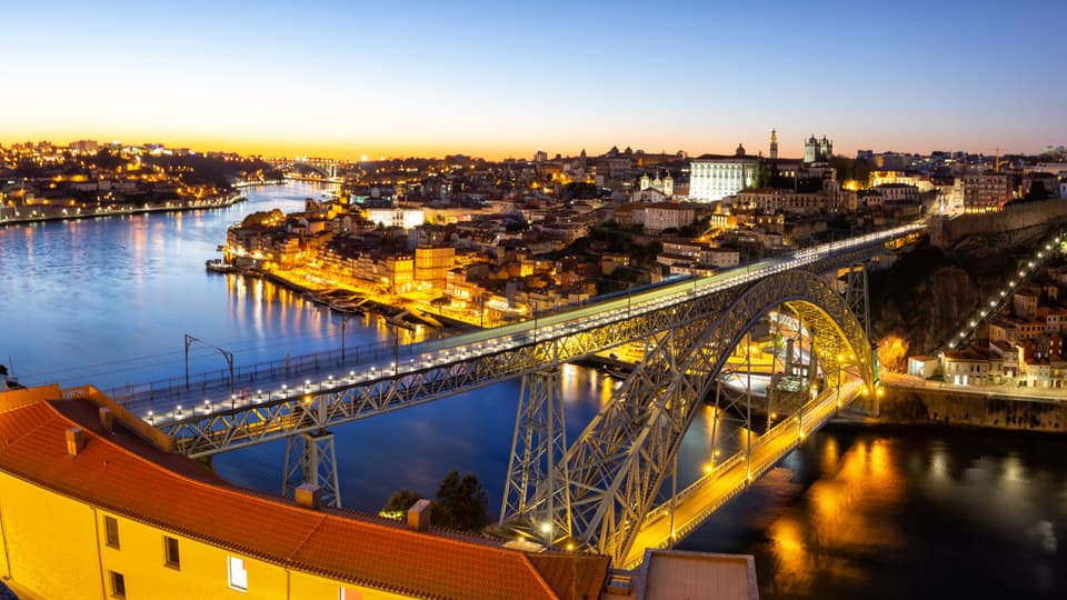 Dom Luis I bridge. Porto, Portugal