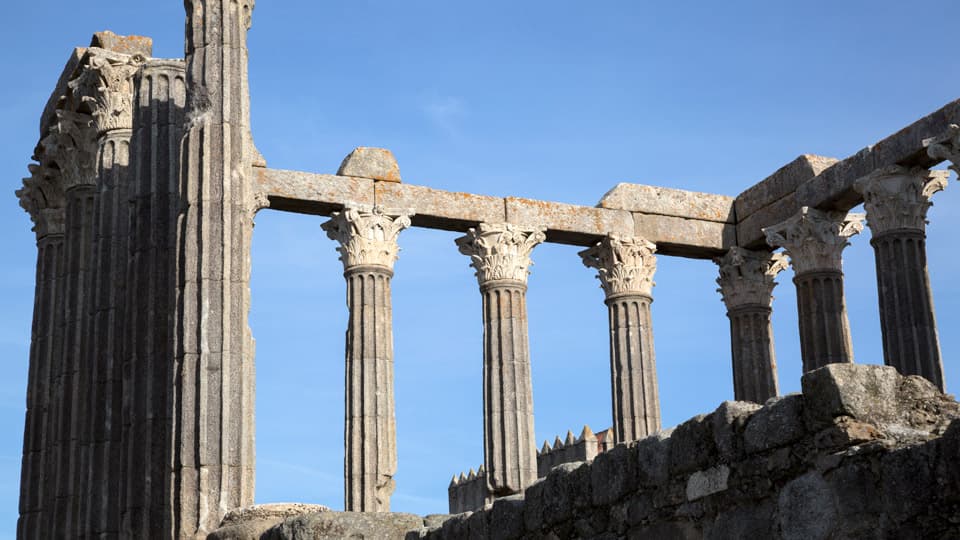 Evora’s 2000-year-old Roman Temple