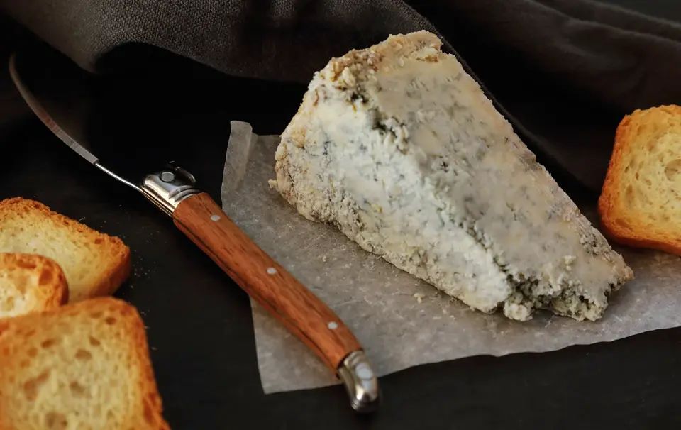 The spanish cheese: "Queso de Cabrales" (Asturias)