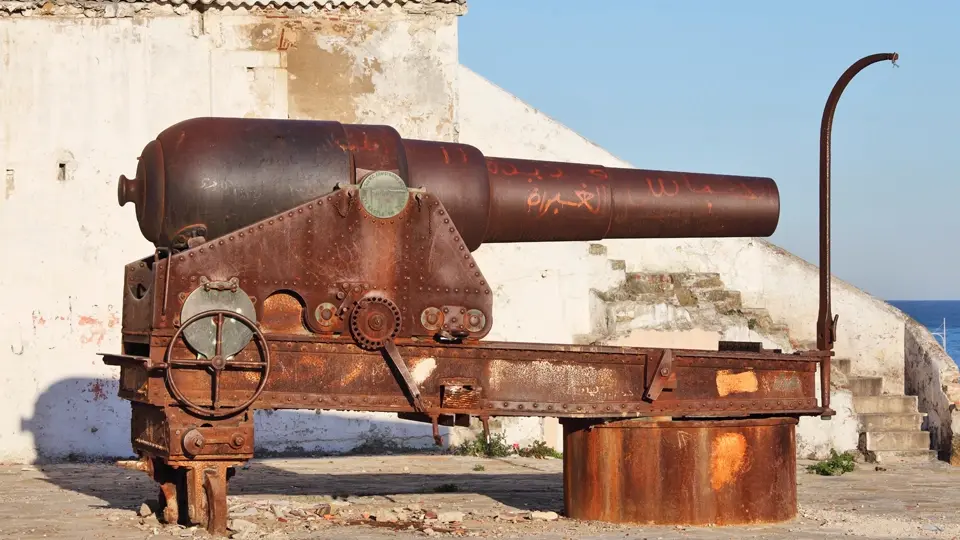 Old cannon. Tanger