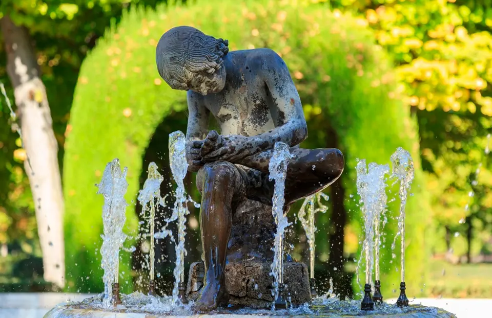 Fountain in the garden. Aranjuez