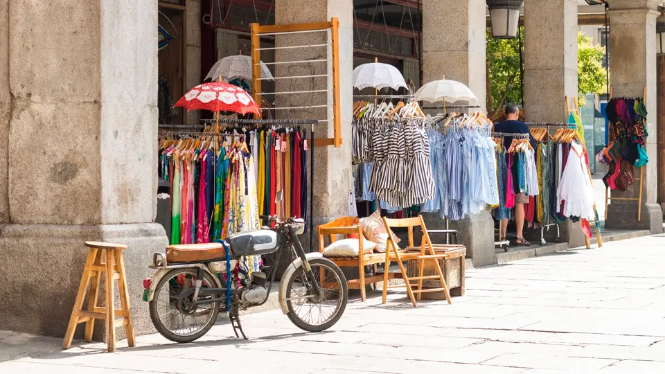 Shopping in the Old Madrid