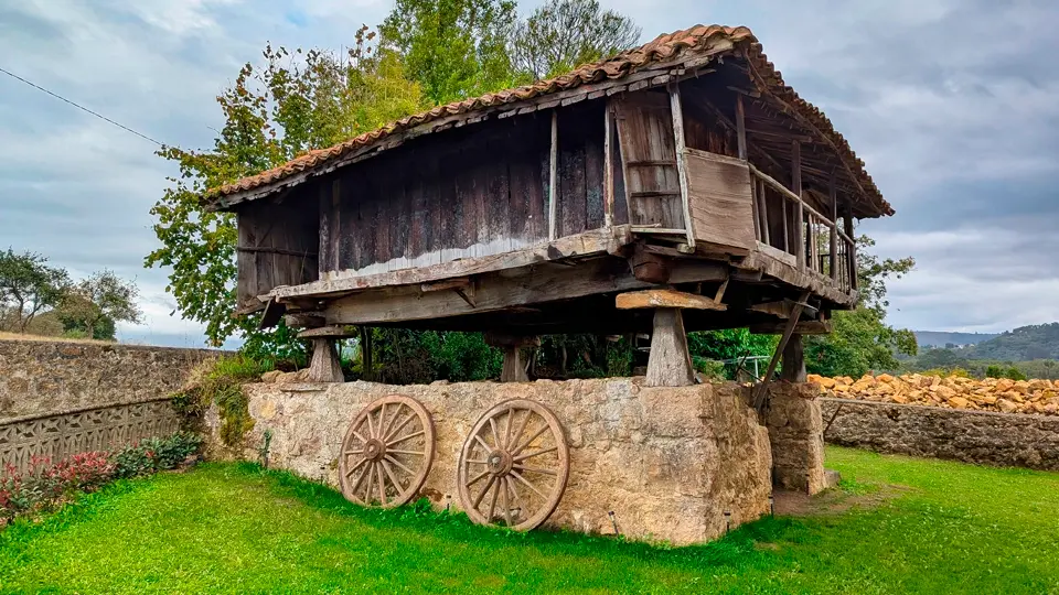 Horreo in Valdesoto. Asturias Horreo in Valdesoto. Asturias