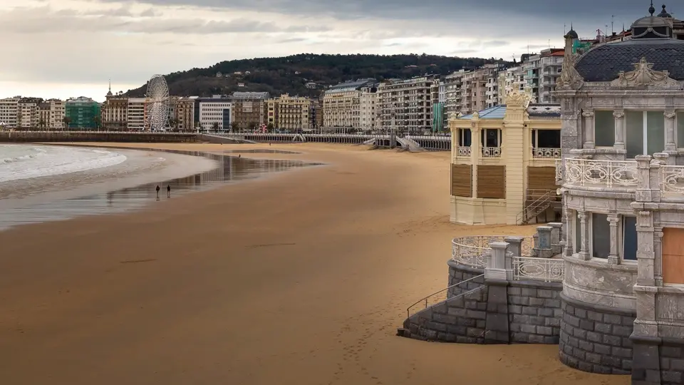 La Concha beach. San Sebastián La Concha beach. San Sebastián