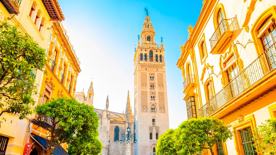 Sevilla and Giralda tower