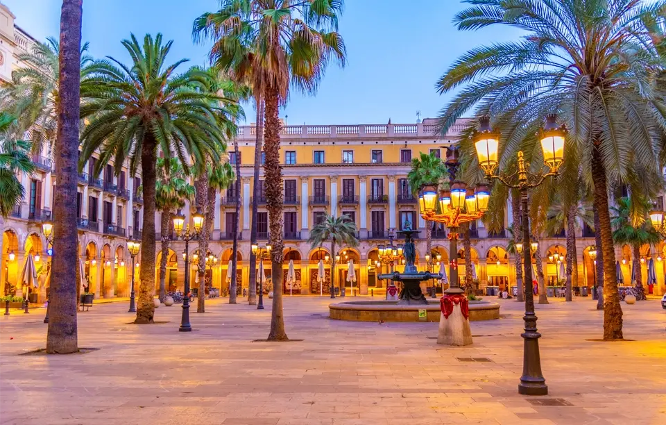 Plaça Reial. Barcelona Plaça Reial. Barcelona