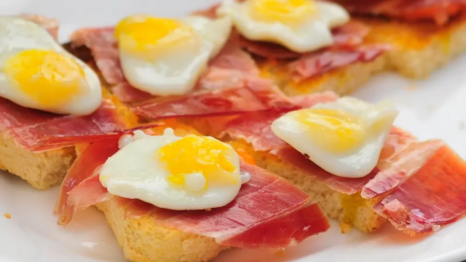 Egg and ham tapa Egg and ham tapa
